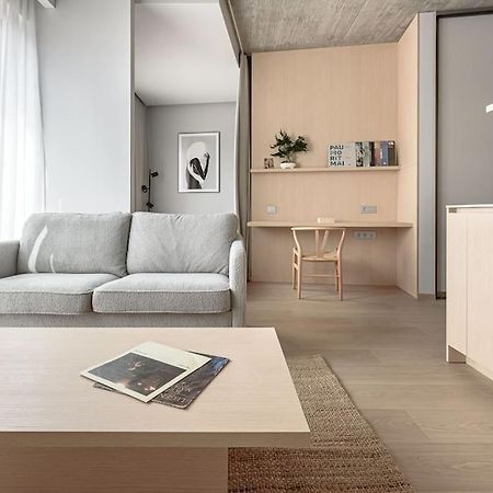 Cozy Japanese Oasis With Balcony, Gramophone, Netflix Apartment Vilnius Ngoại thất bức ảnh