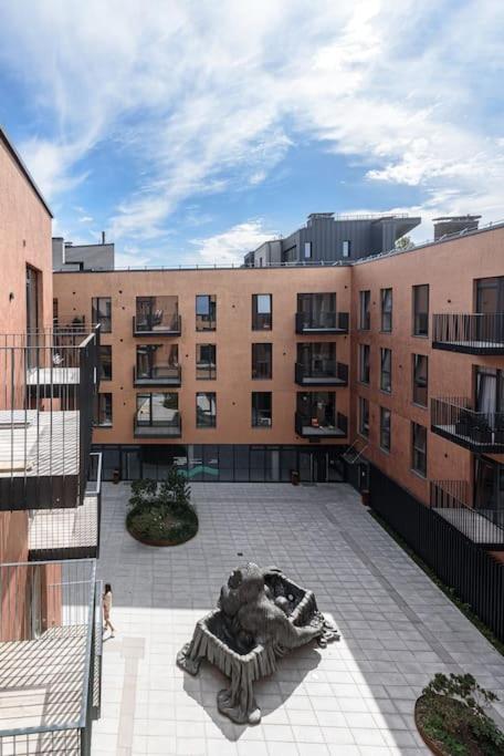 Cozy Japanese Oasis With Balcony, Gramophone, Netflix Apartment Vilnius Ngoại thất bức ảnh